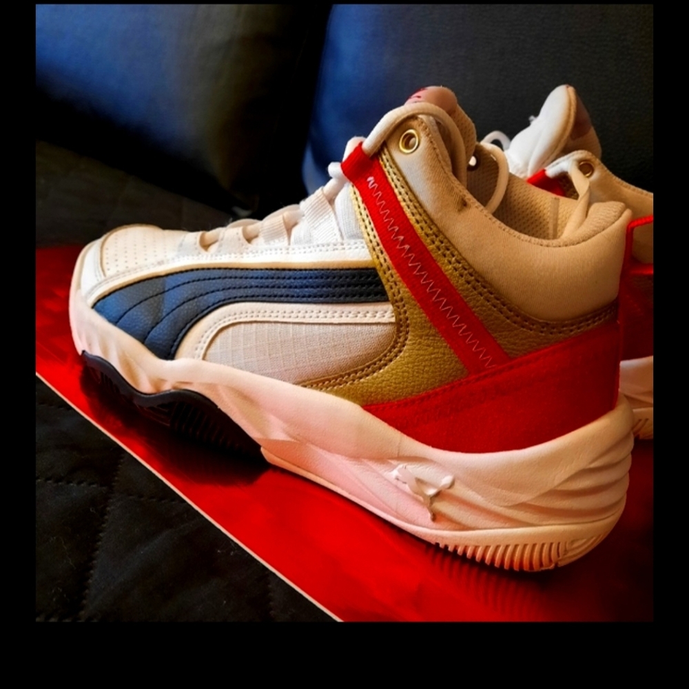 Puma Soft foam leather boots size 6,5  $50 used 2 time